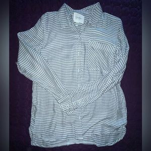 Jessica Simpson button-down blouse. Women’s M. Soft Fabric